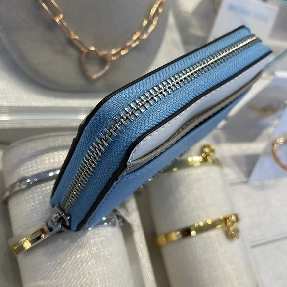 MICHAEL KORS Jet Set Travel Medium Color-Block Zip Around Wallet
LT SKY MLT
NWT - Picture 4 of 16